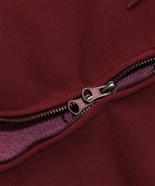 PHYPS MOTORCYCLE(フィップスモーターサイクル)の「Pigment Hoodie Zip-Up Burgundy(パーカー・レディース・その他・SMALL/MEDIUM/LARGE/X-LARGE)」の4枚目の写真