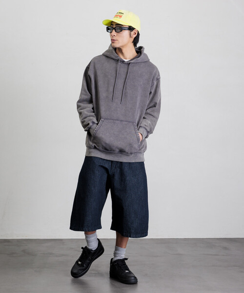 FREAK'S STORE(フリークスストア)の「FREAK’S STORE/フリークスストア ワイドシルエット ワンウォッシュ カーブデニム クロップド ショートパンツ(その他パンツ・メンズ・ライトグレー/ブラック/ネイビー/ブルー・SMALL/MEDIUM/LARGE)」の13枚目の写真