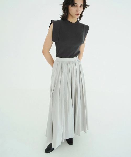 CLANE(クラネ)の「SQUARE SLEEVE KNIT TOPS(ニット/セーター・レディース・チャコールグレー/ブルー/ホワイト系/ホワイト・1/2)」の11枚目の写真