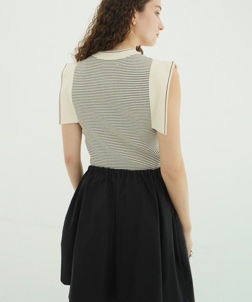 CLANE(クラネ)の「SQUARE SLEEVE KNIT TOPS(ニット/セーター・レディース・チャコールグレー/ブルー/ホワイト系/ホワイト・1/2)」の7枚目の写真