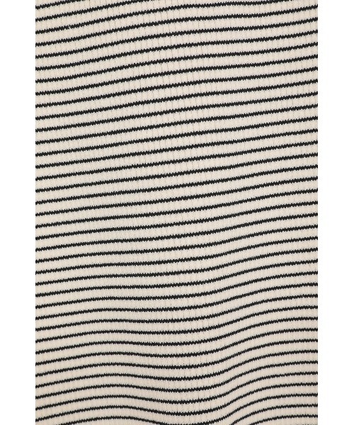 CLANE(クラネ)の「SQUARE SLEEVE KNIT TOPS(ニット/セーター・レディース・チャコールグレー/ブルー/ホワイト系/ホワイト・1/2)」の20枚目の写真