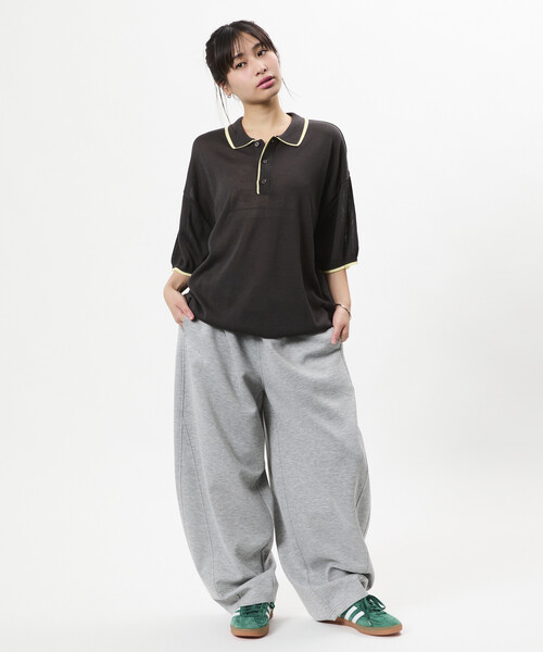 FREAK'S STORE(フリークスストア)の「<接触冷感>ワイドシルエット クールタッチ バレルレッグ スウェットパンツ 限定展開(その他パンツ・メンズ・ブラック/ダークグレー/チャコールグレー・SMALL/MEDIUM/LARGE)」の3枚目の写真