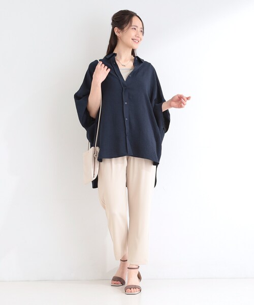 SHOO・LA・RUE(シューラルー)の「【洗濯後しわになりにくい/体型カバー】きちんとゆるっと 大人の抜け感 ポンチョ風カラーシャツ(シャツ/ブラウス・レディース・ネイビー/ベージュ/グリーン/ライトブルー/イエロー系その他/チャコールグレー/グレー・00)」の16枚目の写真
