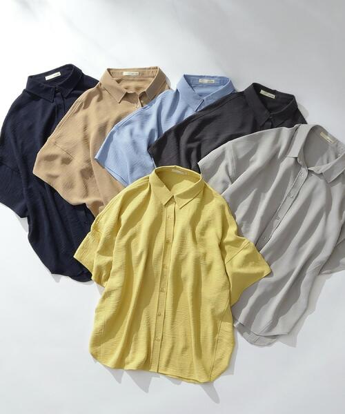 SHOO・LA・RUE(シューラルー)の「【洗濯後しわになりにくい/体型カバー】きちんとゆるっと 大人の抜け感 ポンチョ風カラーシャツ(シャツ/ブラウス・レディース・ネイビー/ベージュ/グリーン/ライトブルー/イエロー系その他/チャコールグレー/グレー・00)」の8枚目の写真