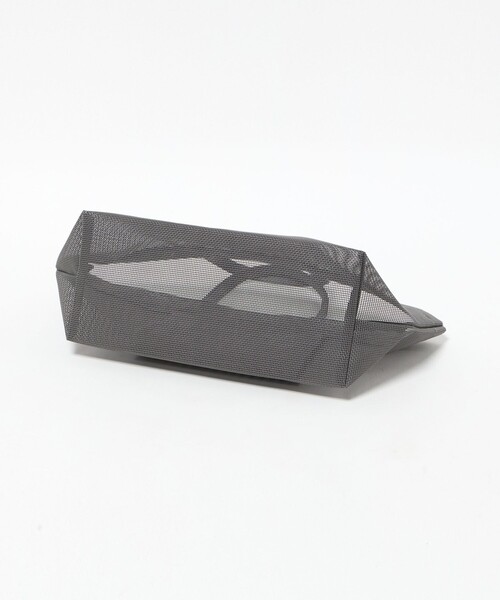 UNITED ARROWS(ユナイテッドアローズ)の「コンビ メッシュ トートバッグ L(トートバッグ・レディース・ブラック/グレー系/ベージュ/ネイビー・FREE)」の13枚目の写真