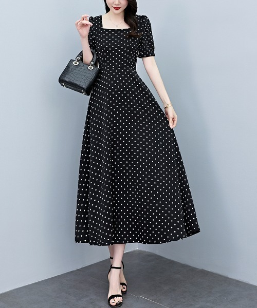 AMAJI(アマジ)の「ドット柄 ウエスト切替 ロングワンピース(ワンピース・レディース・ホワイト/ブラック・MEDIUM/X-LARGE/LARGE)」の2枚目の写真