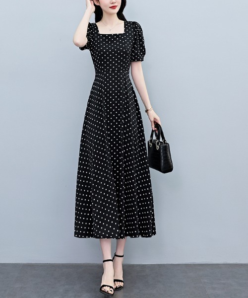 AMAJI(アマジ)の「ドット柄 ウエスト切替 ロングワンピース(ワンピース・レディース・ホワイト/ブラック・MEDIUM/X-LARGE/LARGE)」の5枚目の写真