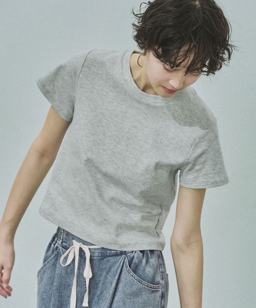 LAKOLE(ラコレ)の「チビTEE / 660029(Tシャツ/カットソー・レディース・グレー/オフホワイト/ネイビー/ピンク/ブラック/アイボリー・LARGE/MEDIUM)」の1枚目の写真