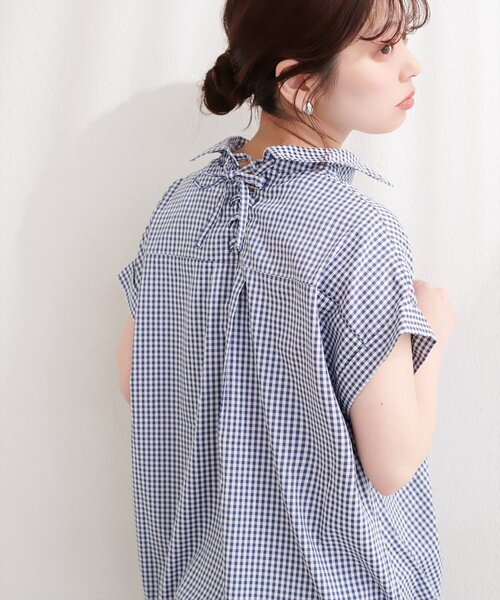 natural couture(ナチュラルクチュール)の「ギンガムチェック半袖シャツブラウス(シャツ/ブラウス・レディース・ネイビー/ベージュ/ブラック・MEDIUM)」の3枚目の写真