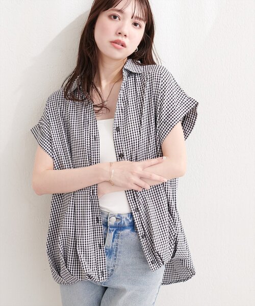 natural couture(ナチュラルクチュール)の「ギンガムチェック半袖シャツブラウス(シャツ/ブラウス・レディース・ネイビー/ベージュ/ブラック・MEDIUM)」の2枚目の写真