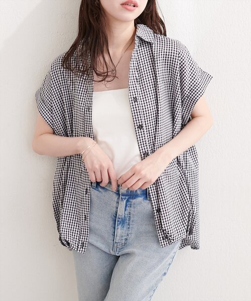 natural couture(ナチュラルクチュール)の「ギンガムチェック半袖シャツブラウス(シャツ/ブラウス・レディース・ネイビー/ベージュ/ブラック・MEDIUM)」の4枚目の写真