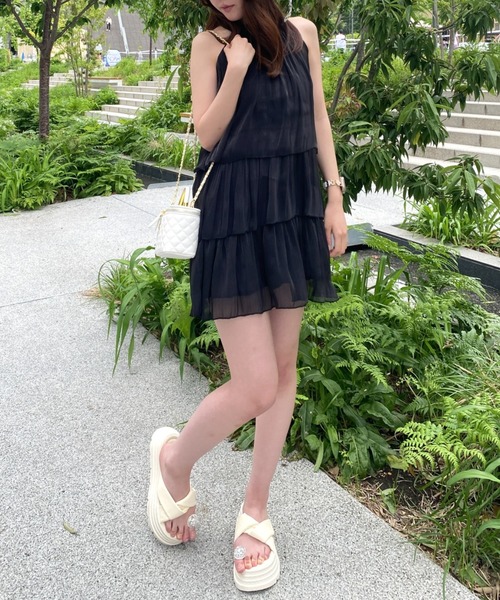 Mejoul（メジュール）の「【2026春夏新作】ホルターネックシフォンティアードフレアミニワンピース（ワンピース・レディース・アイボリー/ブラック/ピンク・F）」の19枚目の写真