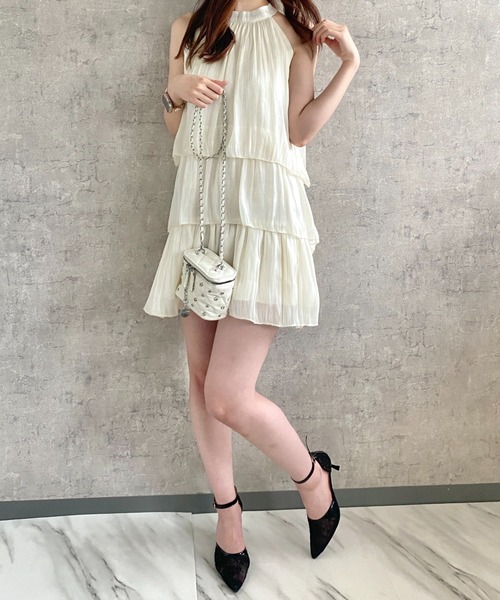 Mejoul（メジュール）の「【2026春夏新作】ホルターネックシフォンティアードフレアミニワンピース（ワンピース・レディース・アイボリー/ブラック/ピンク・F）」の14枚目の写真