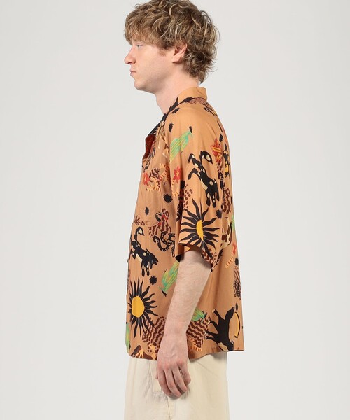 m's braque(エムズブラック)の「【別注】m's braque ポリエステル オープンカラー ハーフスリーブシャツ(シャツ/ブラウス・メンズ・ブラウン系その他・38/36)」の4枚目の写真