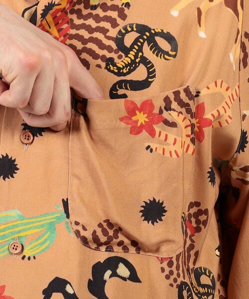 m's braque(エムズブラック)の「【別注】m's braque ポリエステル オープンカラー ハーフスリーブシャツ(シャツ/ブラウス・メンズ・ブラウン系その他・38/36)」の8枚目の写真
