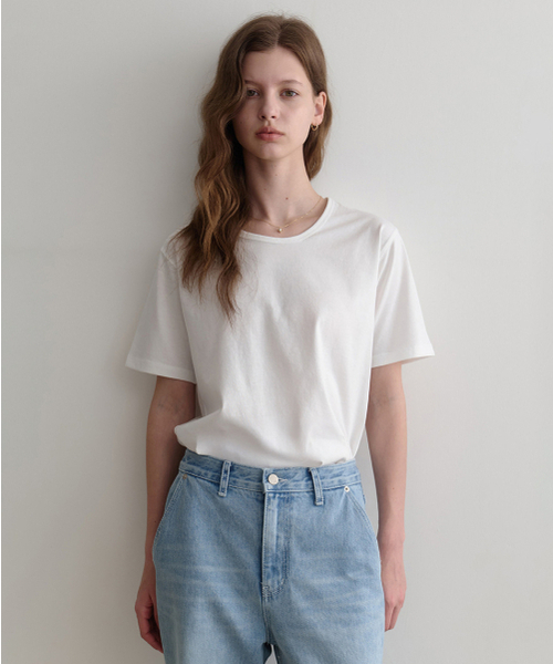 LENAV(ルナブ)の「esu u neck t-shirts (white)(Tシャツ/カットソー・レディース・その他・FREE)」の1枚目の写真