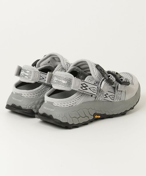 NEW BALANCE(ニューバランス)の「Fresh Foam X Hierro Sandal(サンダル・メンズ・グレー/ブラック・29.0cm/23.0cm/28.0cm/27.5cm/27.0cm/26.5cm/26.0cm/25.5cm/25.0cm/24.5cm/24.0cm/23.5cm/28.5cm/30.0cm)」の7枚目の写真