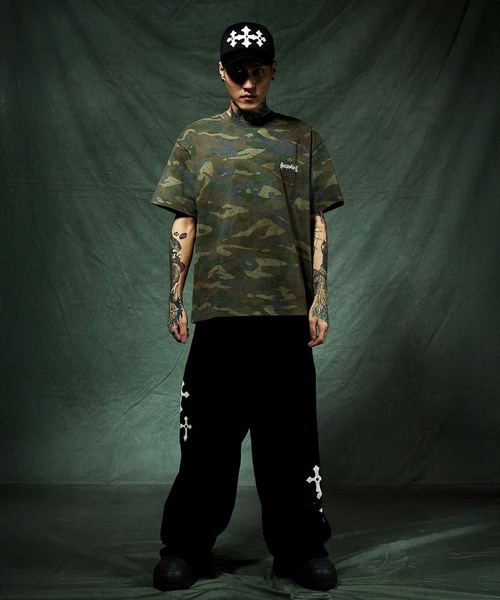 SUPPLIER(サプライヤー)の「SUPPLIER / サプライヤー Camouflage Cross Tee(Tシャツ/カットソー・メンズ・カーキ/グレー・MEDIUM/LARGE)」の7枚目の写真
