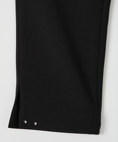 SALON DE YOHN（サロンドヨーン）の「Studded Capri Pants_ Black（その他パンツ・レディース・その他・SMALL/MEDIUM）」の3枚目の写真