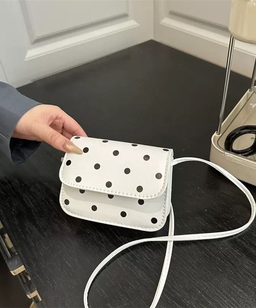 WESTSEA(ウエストシー)の「ドット柄 ミニショルダーバッグ ポシェット(ショルダーバッグ・レディース・ホワイト/ピンク/レッド/ブラック・FREE)」の8枚目の写真
