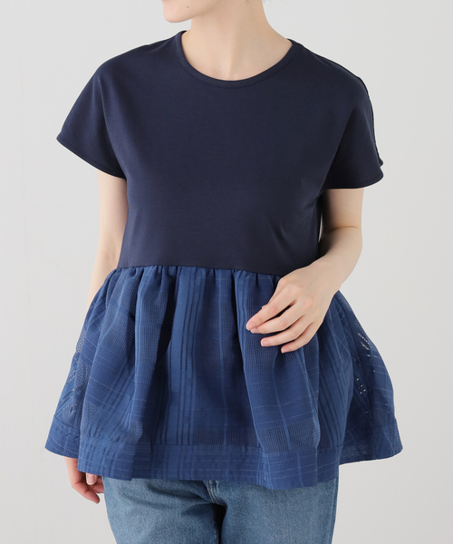 La TOTALITE(ラトータリテ)の「【洗える】TORRAZZO DONNA/トラッゾドンナ シアーチェックコンビペプラムプルオーバー(Tシャツ/カットソー・レディース・ホワイト/ブラック/ネイビー・FREE)」の3枚目の写真