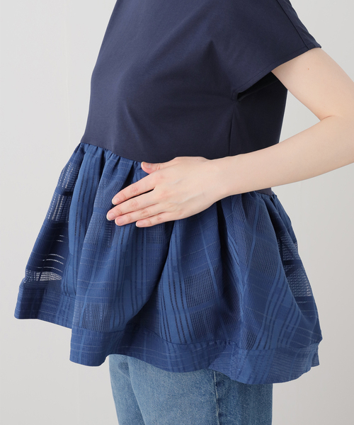 La TOTALITE(ラトータリテ)の「【洗える】TORRAZZO DONNA/トラッゾドンナ シアーチェックコンビペプラムプルオーバー(Tシャツ/カットソー・レディース・ホワイト/ブラック/ネイビー・FREE)」の9枚目の写真