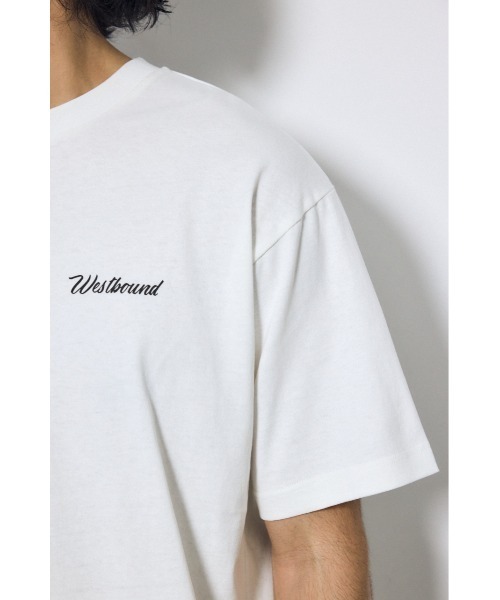 AZUL by moussy（アズールバイマウジー）の「リゾートバックグラフィックTシャツ（Tシャツ/カットソー・メンズ・ホワイト/ブラック/スモークピンク/ミント・LARGE/MEDIUM）」の6枚目の写真