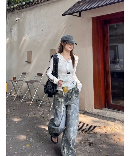 Ritzy(リッツィー)の「星柄ヴィンテージワイドデニムパンツ(デニムパンツ・レディース・カモフラージュ・M/S)」の4枚目の写真