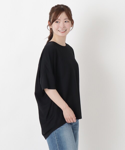 one'sterrace(ワンズテラス)の「【ひんやり】接触冷感 後ろコクーン切替半袖鹿の子プルオーバー(Tシャツ/カットソー・レディース・ブルー系その他7/ホワイト系9/ブラック系8・02)」の2枚目の写真