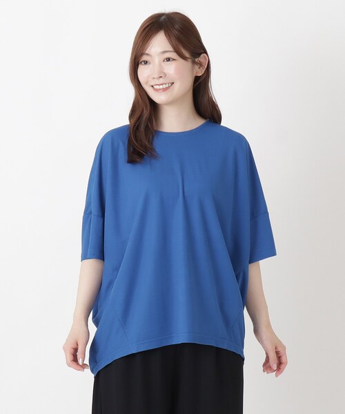 one'sterrace(ワンズテラス)の「【ひんやり】接触冷感 後ろコクーン切替半袖鹿の子プルオーバー(Tシャツ/カットソー・レディース・ブルー系その他7/ホワイト系9/ブラック系8・02)」の3枚目の写真