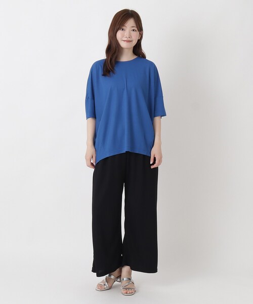 one'sterrace(ワンズテラス)の「【ひんやり】接触冷感 後ろコクーン切替半袖鹿の子プルオーバー(Tシャツ/カットソー・レディース・ブルー系その他7/ホワイト系9/ブラック系8・02)」の6枚目の写真