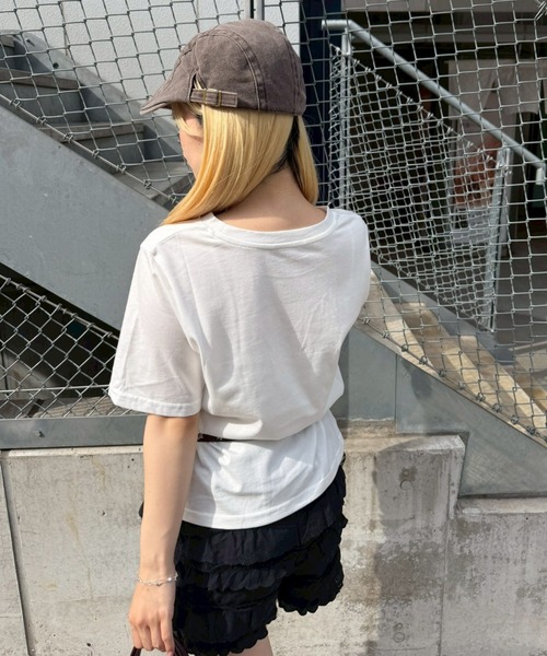 continuer de NICE CLAUP(コンティニューデナイスクラップ)の「【WEB限定】ロゴプリントT(Tシャツ/カットソー・レディース・オフホワイト/スミクロ/カーキ/オートミール・FREE)」の9枚目の写真