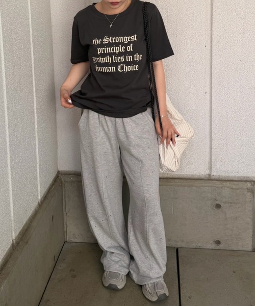 continuer de NICE CLAUP(コンティニューデナイスクラップ)の「【WEB限定】ロゴプリントT(Tシャツ/カットソー・レディース・オフホワイト/スミクロ/カーキ/オートミール・FREE)」の13枚目の写真