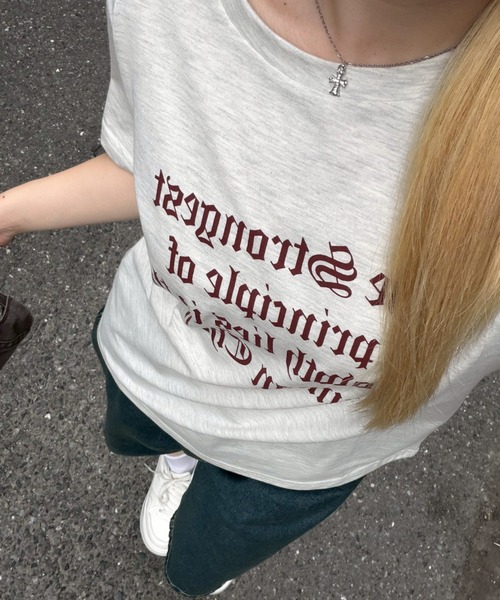 continuer de NICE CLAUP(コンティニューデナイスクラップ)の「【WEB限定】ロゴプリントT(Tシャツ/カットソー・レディース・オフホワイト/スミクロ/カーキ/オートミール・FREE)」の21枚目の写真