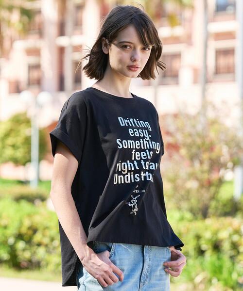 DRESSTERIOR（ドレステリア）の「◆【箔ロゴ】箔プリントドルマンスリーブ Tシャツ（Tシャツ/カットソー・レディース・ブラック/オリーブ/ブラウン系その他/オフホワイト・34/36/38）」の6枚目の写真