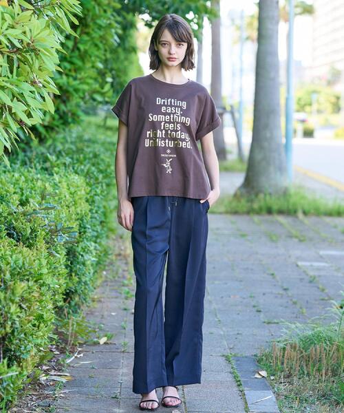 DRESSTERIOR（ドレステリア）の「◆【箔ロゴ】箔プリントドルマンスリーブ Tシャツ（Tシャツ/カットソー・レディース・ブラック/オリーブ/ブラウン系その他/オフホワイト・34/36/38）」の17枚目の写真