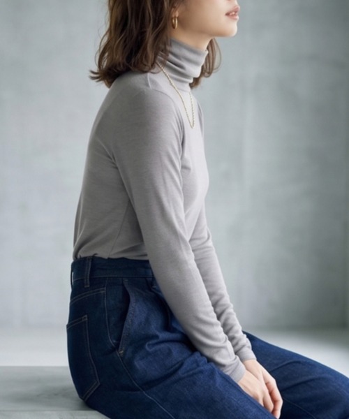 Belta attrice(ベルタアトリーチェ)の「【秋新作】夢見るスムースコットン100ボトルネック長袖インナーカットソー/薄手 2重仕立て 秋冬(Tシャツ/カットソー・レディース・サンドベージュ/ダークパープル/ストーン/ライトグリーン/ブラック/ターコイズブルー/グレー/ワイン/ダークカーキ/バーガンディー/ローズ・FREE)」の20枚目の写真