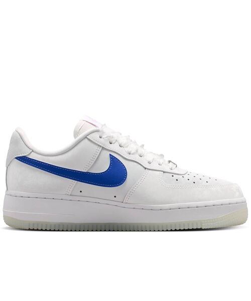 NIKE(ナイキ)の「ナイキ エア フォース 1 '07 LV8 ウィメンズシューズ / Nike Air Force 1 '07 LV8 Women's Shoes IW1235-121 Summit White(スニーカー・レディース・アイボリー・23/24.5/24/23.5/26/25.5/22.5/22/25)」の11枚目の写真