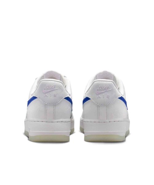 NIKE(ナイキ)の「ナイキ エア フォース 1 '07 LV8 ウィメンズシューズ / Nike Air Force 1 '07 LV8 Women's Shoes IW1235-121 Summit White(スニーカー・レディース・アイボリー・23/24.5/24/23.5/26/25.5/22.5/22/25)」の14枚目の写真