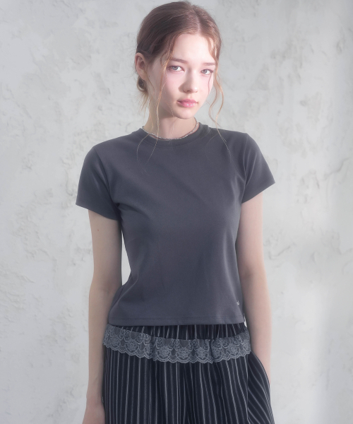 Vivacious(ビバシャス)の「デュアクールベーシックTシャツ_7カラー(Tシャツ/カットソー・レディース・ホワイト/ブラック/ネイビー/クリーム/ホワイト×レッド/ホワイト×ブルー/チャコール・SMALL/MEDIUM)」の9枚目の写真