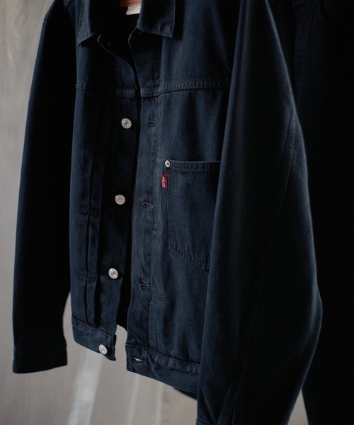 Levi's(リーバイス)の「Levi's/リーバイス PREMIUM BLACK TYPE 1 TRUCKER JACKET(デニムジャケット・メンズ・ブラック・XL/L/M/S/XX-LARGE)」の2枚目の写真