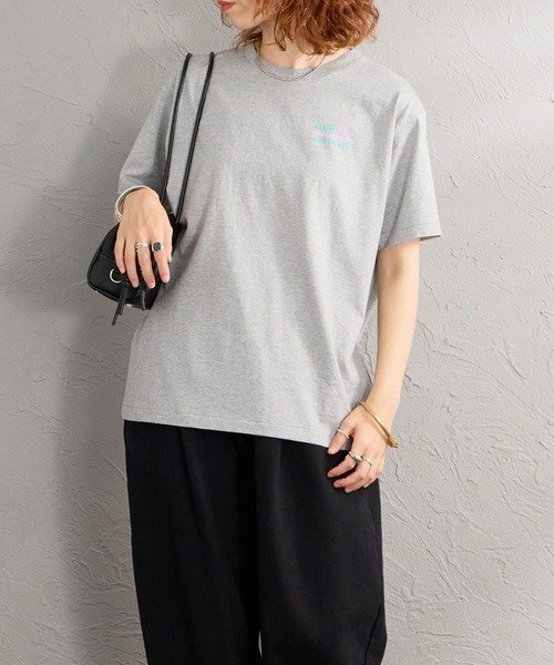 MEYAME（メヤメ）の「[MEYAME/メヤメ] SLOW WALKERS ADOBOCATE バックプリントTシャツ（Tシャツ/カットソー・レディース・グレー/ホワイト・F）」の8枚目の写真