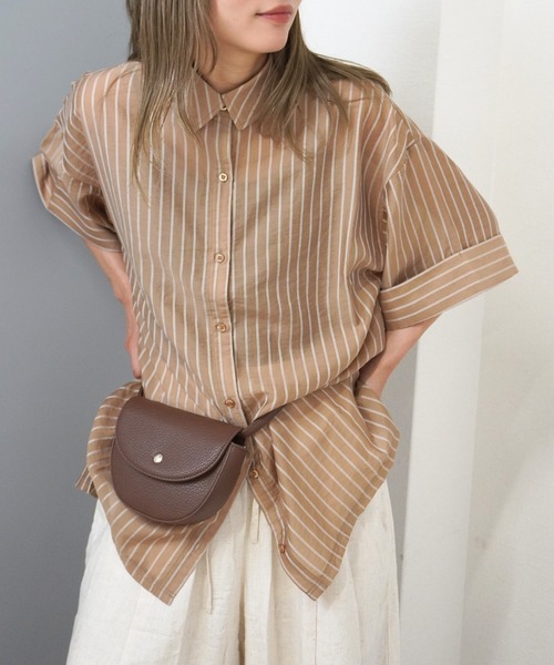 gossara(ゴサラ)の「【シアー素材×ストライプ柄】シアーストライプシャツ(シャツ/ブラウス・レディース・ブラウン/ベージュ/チャコール・FREE)」の3枚目の写真