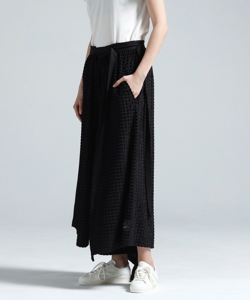 Y-3(ワイスリー)の「Y-3 ADAPTIVE WRAP SKIRT(スカート・レディース・ブラック・XX-SMALL/X-SMALL/SMALL/MEDIUM/LARGE)」の2枚目の写真