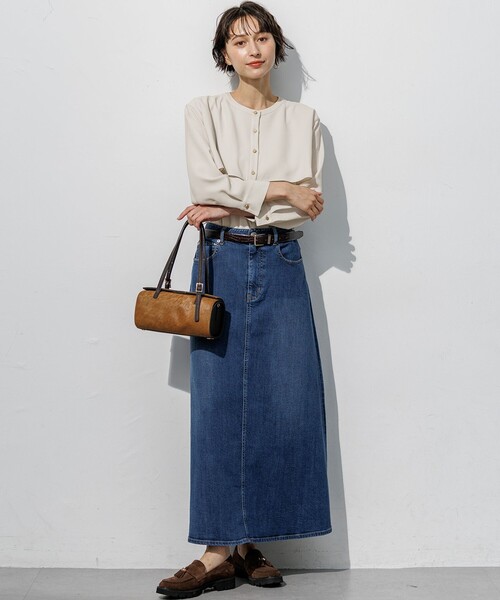 23区 L(ニジュウサンクオオキイサイズ)の「ストレッチジョーゼット ケープデザイン ブラウス(シャツ/ブラウス・レディース・ネイビー系/ベージュ系・44/46)」の4枚目の写真