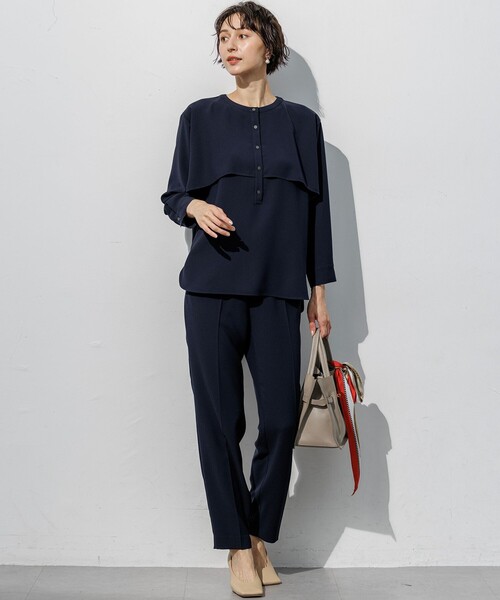23区 L(ニジュウサンクオオキイサイズ)の「ストレッチジョーゼット ケープデザイン ブラウス(シャツ/ブラウス・レディース・ネイビー系/ベージュ系・44/46)」の6枚目の写真