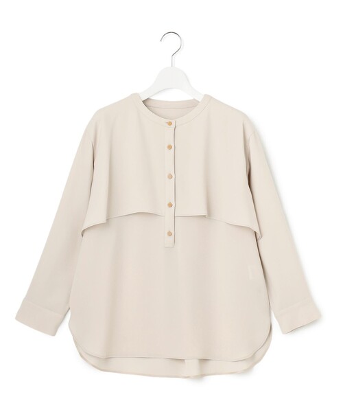 23区 L(ニジュウサンクオオキイサイズ)の「ストレッチジョーゼット ケープデザイン ブラウス(シャツ/ブラウス・レディース・ネイビー系/ベージュ系・44/46)」の7枚目の写真