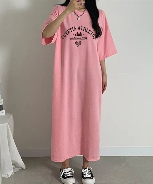 Lips(リップス)の「シンプルロゴで大人カジュアルに!毎日着たくなるリラックスTシャツワンピース(ワンピース・レディース・ブラック/グレー/ピンク/ホワイト・FREE)」の4枚目の写真