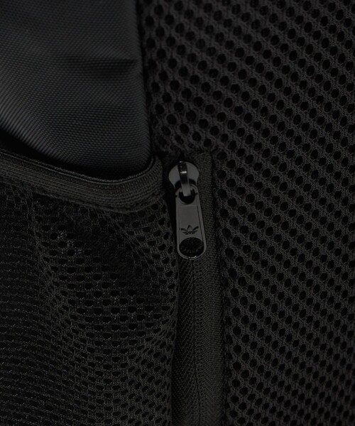 adidas Originals(アディダスオリジナルス)の「【WEB限定】<adidas Originals> バックパック / キッズ(バックパック/リュック・キッズ・ブラック・FREE)」の4枚目の写真