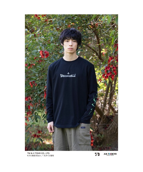 AIR TWOKYO(エアトゥーキョー)の「ゴジラ 70 周年記念 平成・VS シリーズ キャラクターイラスト ロングスリーブ T シャツ 2(スペースゴジラ)(Tシャツ/カットソー・メンズ・ブラック・MEDIUM/LARGE/X-LARGE/XX-LARGE)」の6枚目の写真